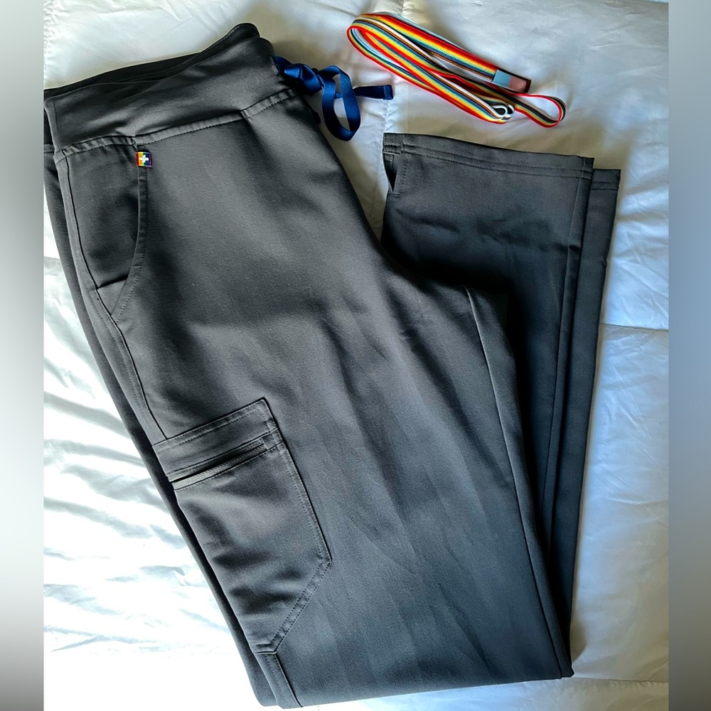 Women’s Charcoal Zola- tall skinny scrub pants